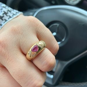 Meet your Posher, Leonela